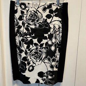 Melanie Lynn size 8 skirt